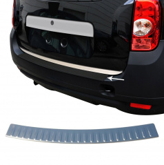 Nerez leštený kryt zadného nárazníka Omtec Dacia Duster 2010-18