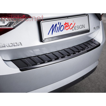 Škoda Superb III Limousine - prah piatych dverí s výstupky, ABS-čierna metalíza