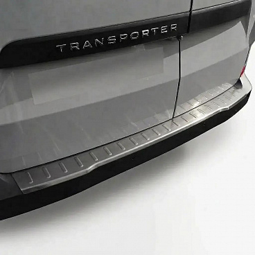 Leštený brúsený kryt hornej hrany zadného nárazníka VW T7 Transporter, Ford Tourneo Custom Leštený brúsený kryt hornej hrany zadného nárazníka VW T7 Transporter, Ford Tourneo Custom