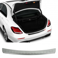 Nerez leštený kryt hornej hrany zadného nárazníka Mercedes E-Klasse W213 sedan 2016-23