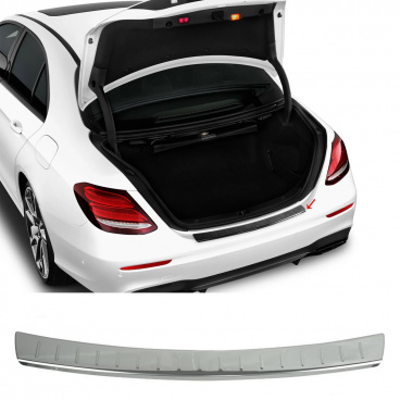 Nerez leštený kryt hornej hrany zadného nárazníka Mercedes E-Klasse W213 sedan 2016-23 Nerez leštený kryt hornej hrany zadného nárazníka Mercedes E-Klasse W213 sedan 2016-23