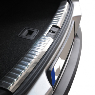 VW Tiguan 07-15 nerez ochranný panel vnútornej hrany nákladového priestoru Omtec VW Tiguan 07-15 nerez ochranný panel vnútornej hrany nákladového priestoru Omtec