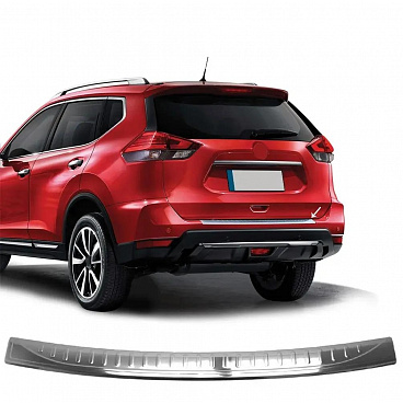 Nerezový leštený kryt hornej hrany zadného nárazníka Nissan X-Trail T32 2013 - 2021 Nerezový leštený kryt hornej hrany zadného nárazníka Nissan X-Trail T32 2013 - 2021