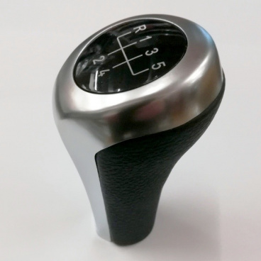 Hlavica radiacej páky čierna BMW E60,61 E90,91,92,93 carbon pre 5/6 rýchl. Hlavica radiacej páky čierna BMW E60,61 E90,91,92,93 carbon pre 5/6 rýchl.