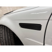 Bočné vstupy vzduchu BMW 3 E46 M3 Čierny vodič