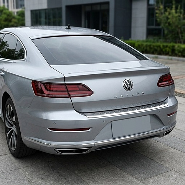 Nerez brúsený kryt hrany zadného nárazníka Omtec VW Passat 2010+ sedan, VW Arteon 2018+ Nerez brúsený kryt hrany zadného nárazníka Omtec VW Passat 2010+ sedan, VW Arteon 2018+
