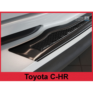 Nerez - karbón kryt- ochrana prahu zadného nárazníka Toyota C-HR 2016+ Nerez - karbón kryt- ochrana prahu zadného nárazníka Toyota C-HR 2016+