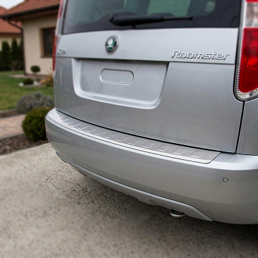 Nerez kryt zadného nárazníka brúsený Omtec Škoda Roomster 2007-15, Dacia Lodgy 2012+