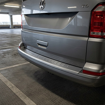 VW T6 - nerez ochranný panel zadného nárazníka RS6 Brushed - Omtec VW T6 - nerez ochranný panel zadného nárazníka RS6 Brushed - Omtec