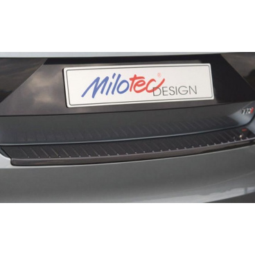 Prah piatych dverí s výstupkami - čierny lesklý "klavírlak" - Octavia III Limousine, od r.v. 2013/2017 Prah piatych dverí s výstupkami - čierny lesklý "klavírlak" - Octavia III Limousine, od r.v. 2013/2017