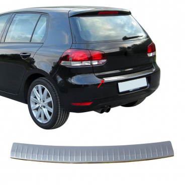 Nerez brúsený kryt hornej hrany zadného nárazníka VW Golf VII kombi 2012-21 Nerez brúsený kryt hornej hrany zadného nárazníka VW Golf VII kombi 2012-21