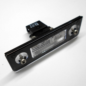 Originálne zadné osvetlenie ŠPZ Škoda Octavia III 2013+ Originálne zadné osvetlenie ŠPZ Škoda Octavia III 2013+