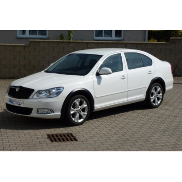 Lemy blatníkov - čierný dezén Škoda Octavia II facelift combi