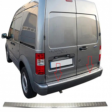Leštený nerezový kryt hornej hrany zadného nárazníka Ford Transit Connect I / Tourneo Connect I 2003-13 Leštený nerezový kryt hornej hrany zadného nárazníka Ford Transit Connect I / Tourneo Connect I 2003-13