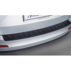 Prah piatych dverí s výstupkami - čierny lesklý "klavírlak" - Octavia III Combi Facelift, od r.v. 2017