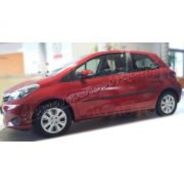 Toyota Yaris 3d, 2012- , hatchback, boční ochranné lišty dveří Toyota Yaris 3d, 2012- , hatchback, boční ochranné lišty dveří