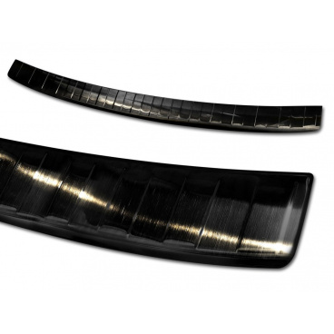 Nerez kryt - ochrana prahu zadného nárazníka Audi A6 kombi 2018 + čierny brúsený Nerez kryt - ochrana prahu zadného nárazníka Audi A6 kombi 2018 + čierny brúsený