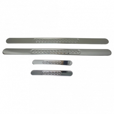 Nerez kryty vnútorných prahov Omtec 4 ks leštené s podlepením Nerez kryty vnútorných prahov Omtec 4 ks leštené s podlepením