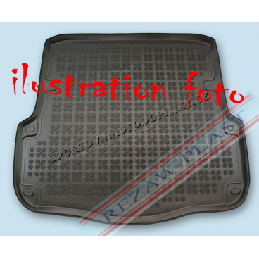 Gumová vaňa do kufra - čierna, Ford Focus HB, 2005-2011 s plnohodnotnou rezervou